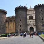 001.Neapol – Castello Nuovo v plnej krase
