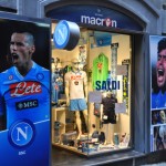 003.Neapol – najslavnejsie tvare mesta Hamsik a     Maradona