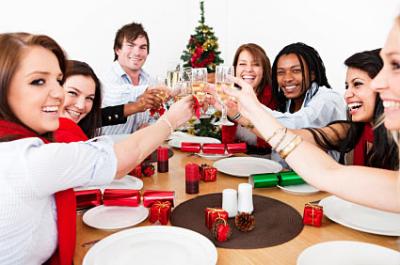 142891-400x265-christmas-party rodina