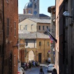 01.Urbino – uzke ulicky Urbina