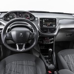 Peugeot 208 (6)