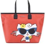 Cerveny shopper s motivom macky  KARL LAGERFELD 341,95e ZOOT