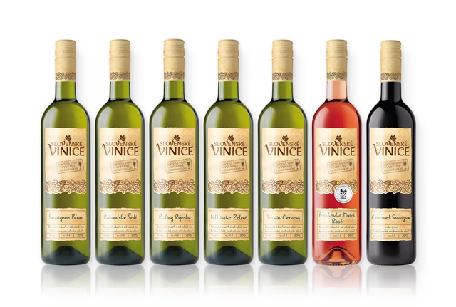 Slovenské Vinice uvádzajú novú kolekciu slovenských vín „ručný zber“ určenú pre vinotéky, hotely a reštaurácie Slovenské Vinice uvádzajú novú kolekciu slovenských vín „ručný zber“
