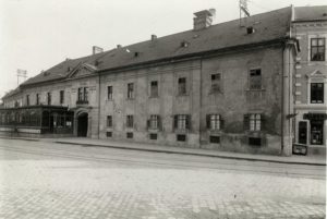 Pivo. Ako vraveli starí Slovania, nápoj najobyčajnejší a najrozšírenejší. 