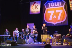 AYA po náročnom roku pripravuje roku rockové Vianoce