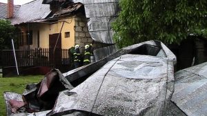 víchrica si odniesla najmä strechy
