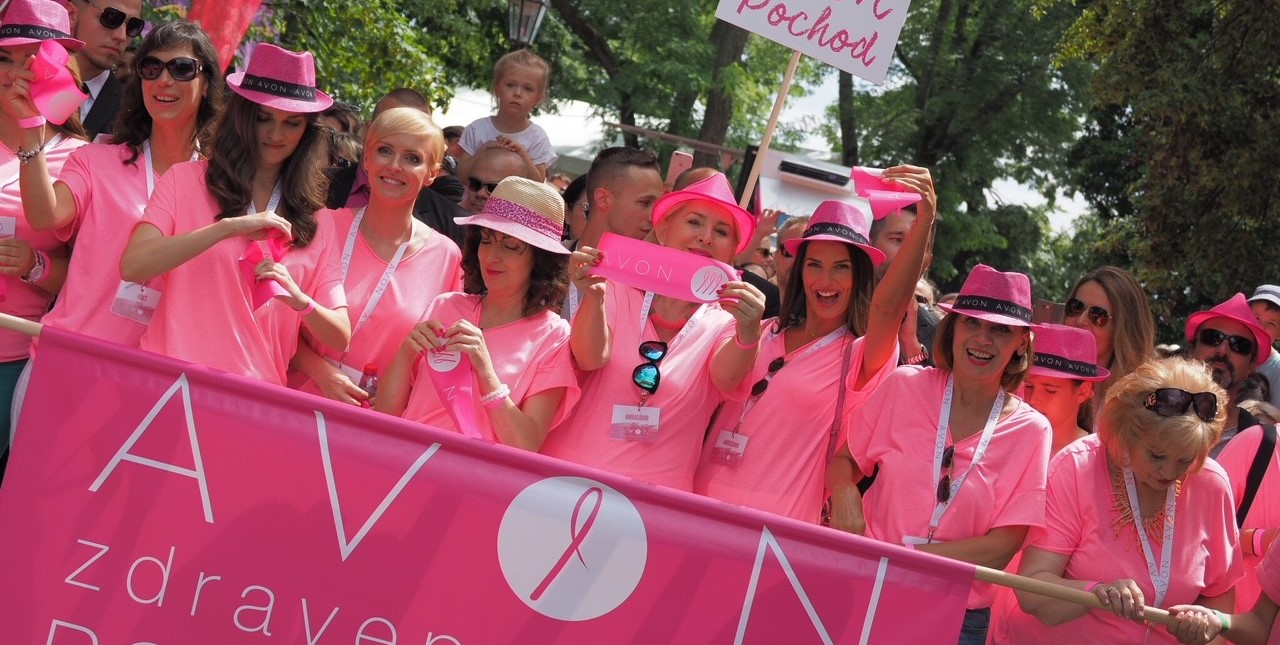 AVON Pochod opäť ukázal ako fandiť ženám v boji za zdravé prsia