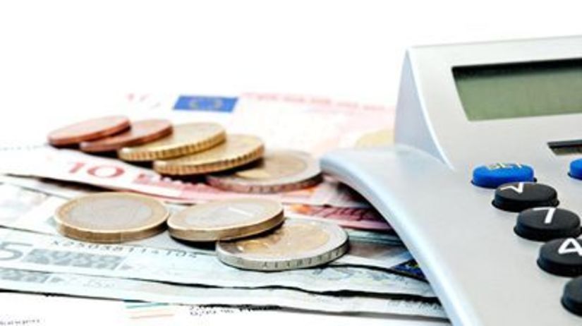 24325-euro-peniaze-kalkulacka-clanokW 5 rád ako si upratať vo financiách