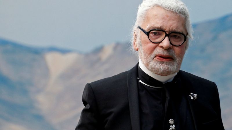 _eaj01JxSDHa3Yc-hFUmDA.1280_Karl-Lagerfeld-arch-vna-sn-mka Zomrel Karl Lagerfeld