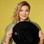 Avon proti domacemu nasiliu_Simona Salatova