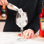 1. krok – pohár naplňte ľadom až po okraj