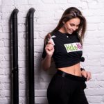 modelka s bruskom_mala