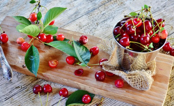sour-cherries-gbaf7f62f6_1280