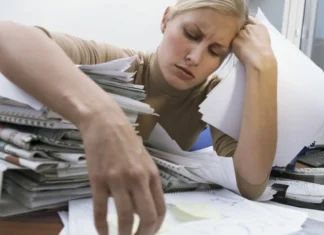 ÚNAVA ZO SÚCITU: SYNDRÓM POMÁHAJÚCICH PROFESIÍ, ALE AJ BEŽNÝCH ĽUDÍ