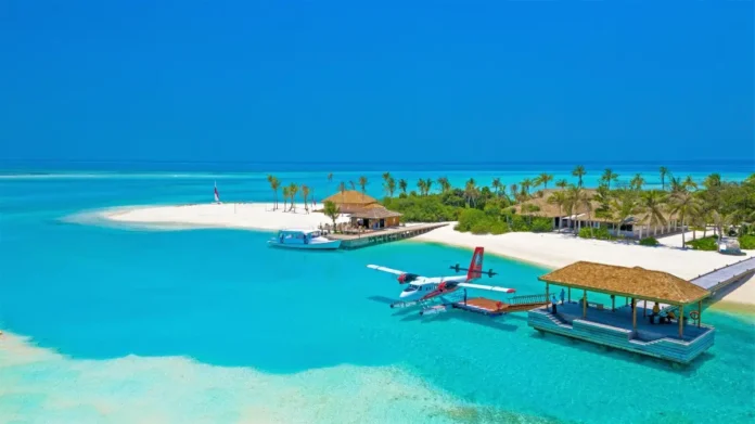 40764057-Innahura-Maldives-Resort