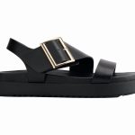 deichmann_1_220_5450_749_Kč_29_99_eur