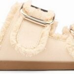 deichmann_1_261_3696_699_kc_27_99_eur