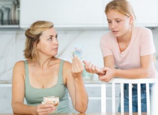 VRECKOVÉ PRE DETI. KOĽKO, ODKEDY A AKO NASTAVIŤ PRAVIDLÁ, ABY SA NAUČILI HOSPODÁRIŤ